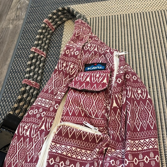 KAVU - Picture 2 of 7